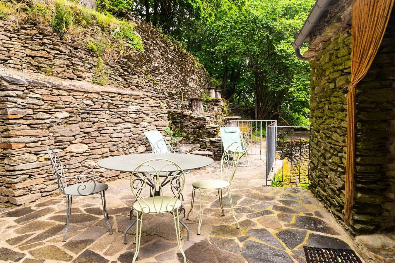 Gîte de France 3 personnes in Saint-Germain-de-Calberte, Parc national des Cévennes
