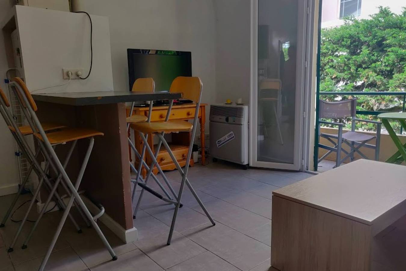 Ganze Wohnung, Ferienwohnung für 2 Personen mit Balkon in Juan-les-Pins, Antibes