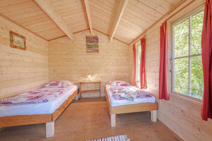 Pivka Glamping Hut in Innerkrain-Karst