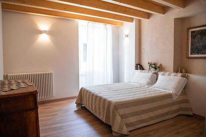 Appartamento intero, Vite in Roè Volciano, Prealpi Gardesane