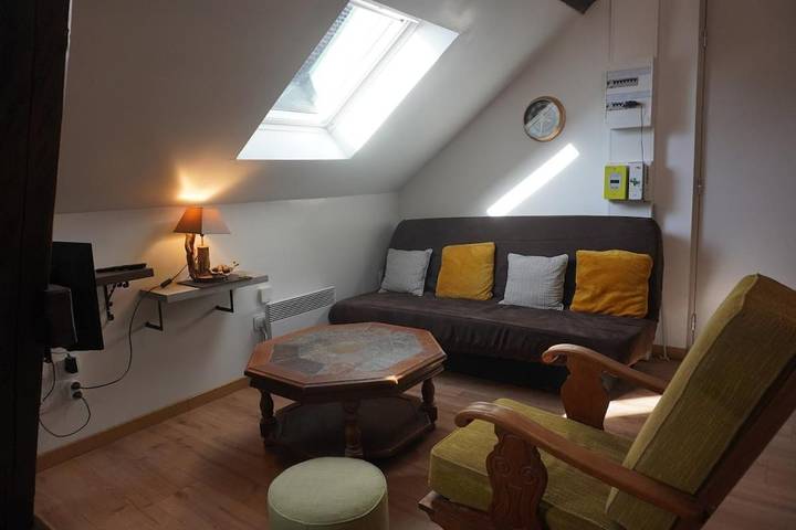Gîte pour 4 personnes, avec terrasse et vue dans Beuvrages - 2