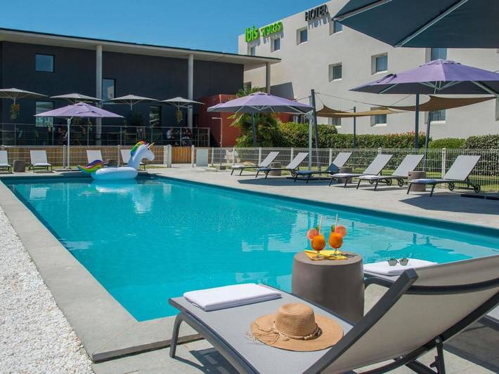 Hôtel pour 2 personnes, avec terrasse et piscine