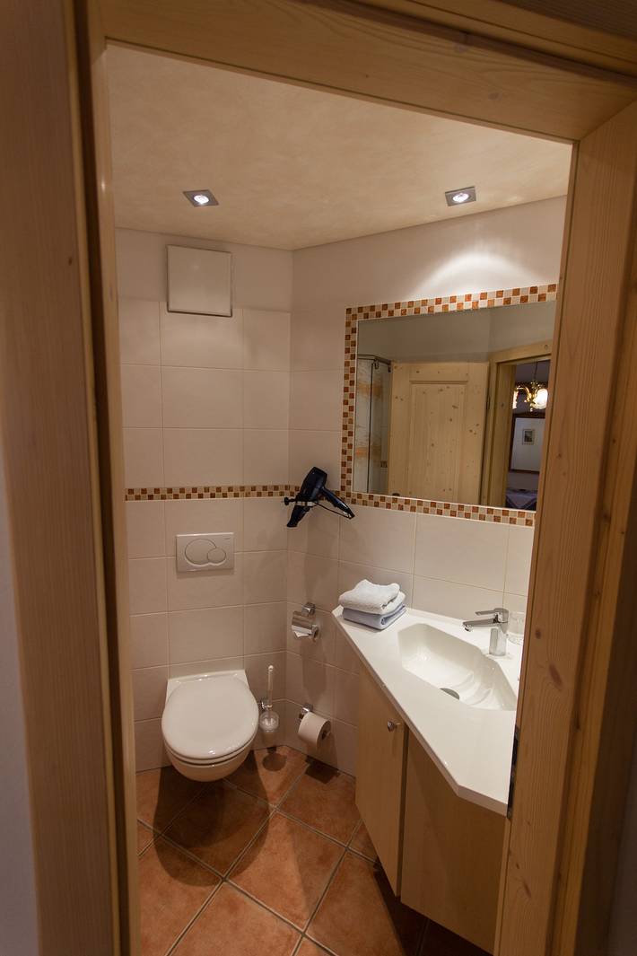 Landhaus Griessee - Hotel garni - Einzelzimmer mit Dusche und Wc in Obing, Landkreis Traunstein