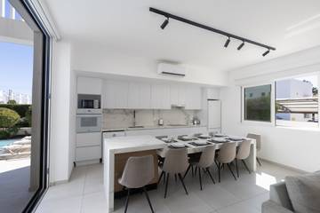 Villa für 10 Personen in Ayia Napa, Südzypern, Bild 3
