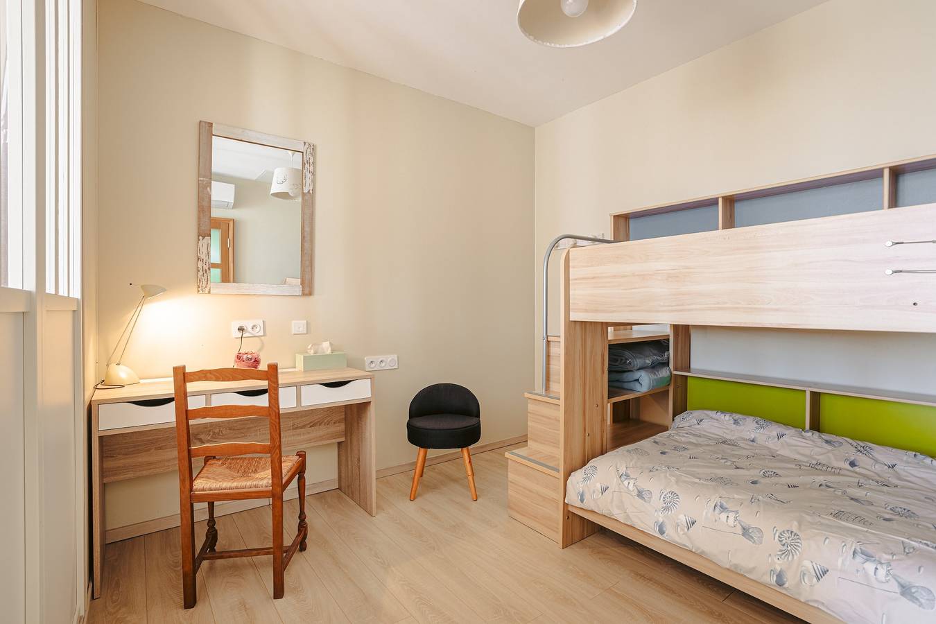 Suite familiar “Aix” luminosa y espaciosa con salón privado in Virson, Region de Rochefort
