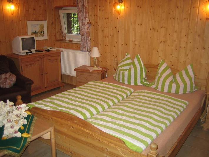 Room for 2 people, with garden - 1