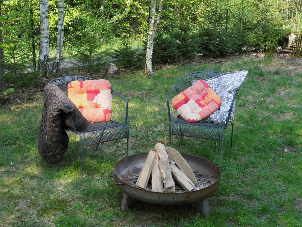 Ganze Ferienwohnung, Bahnhof Droyßig - Übernachten im Denkmal - Bahnhäuschen mit Dusche, Bad und Wc in Droyßig, Saale-Unstrut