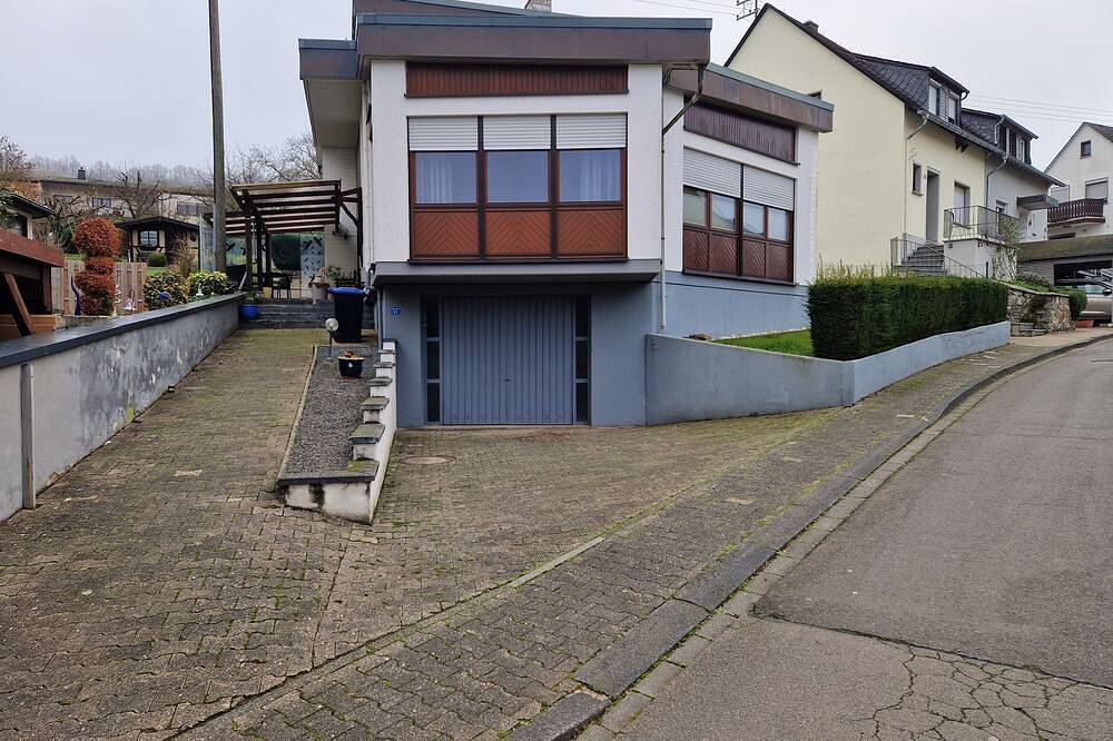 Fewo Gerti - ruhige, geräumige Ferienwohnung im \"ältesten Weinort Deutschlands\" in Neumagen-Dhron, Bernkastel-Kues & Umgebung