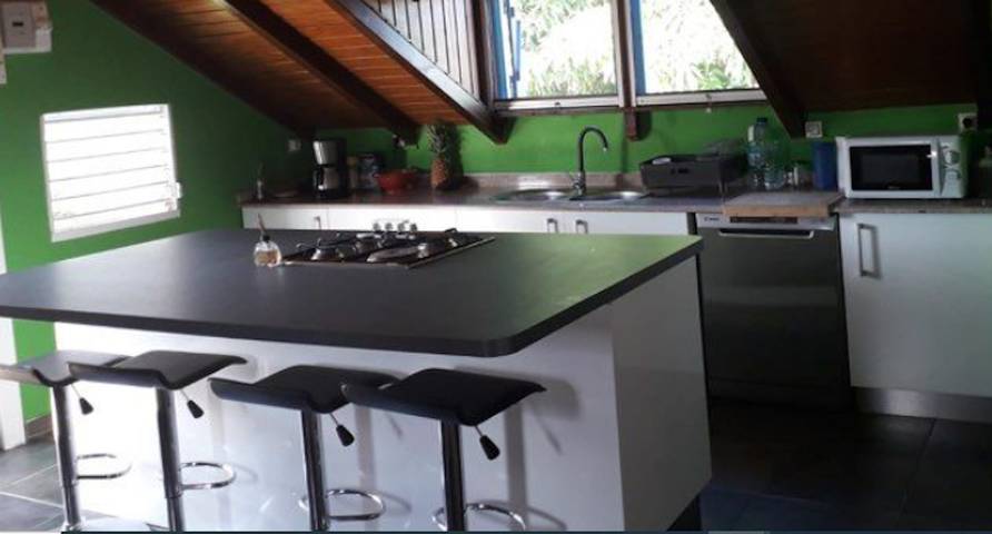 Studio entier, Studio cosy à Sainte-Rose, 45 m² avec balcon in Sainte-Rose, Guadeloupe