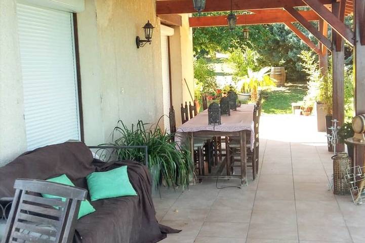 Location de vacances pour 6 personnes, avec Terrasse et Jardin à Monbazillac