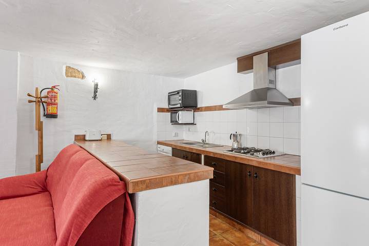 Country House 'La Cuadra' with Lake View, Shared Pool and Private Terrace in Campanillas, Almogía