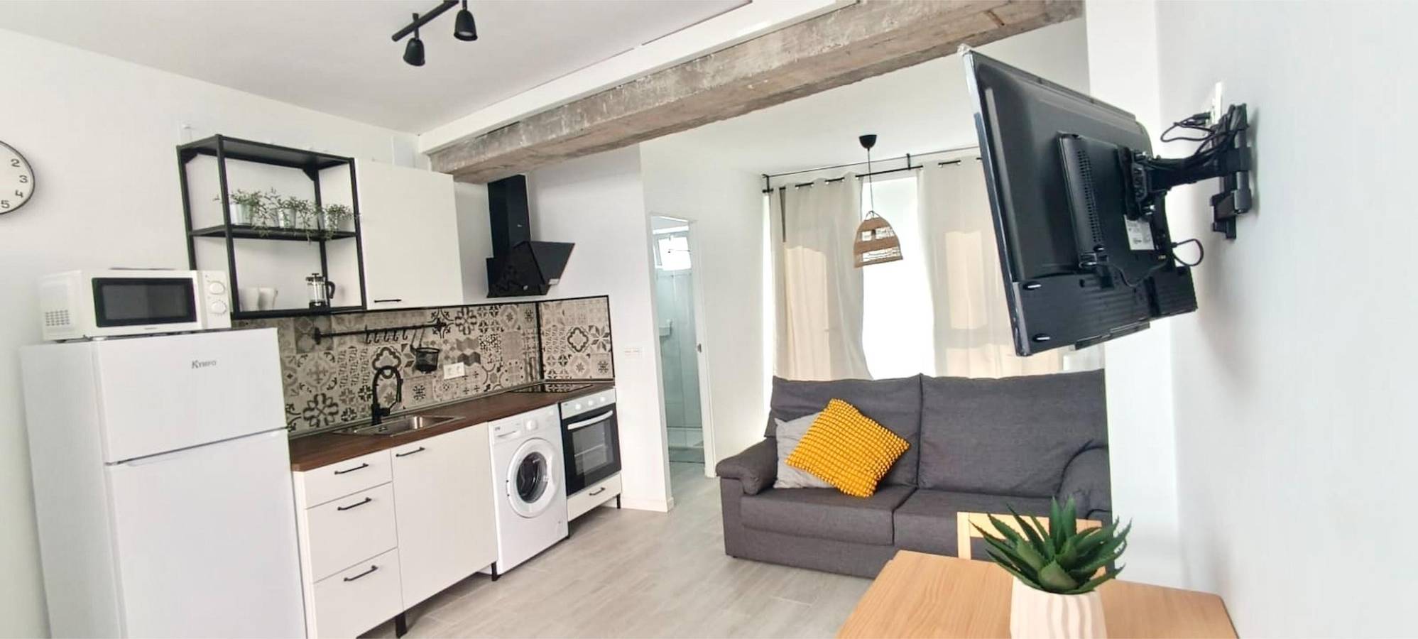 Appartement entier, Appartement 'Apartamento La Pista Sur' avec vue sur la mer, terrasse privée et Wi-Fi in San Sebastián de la Gomera, La Gomera