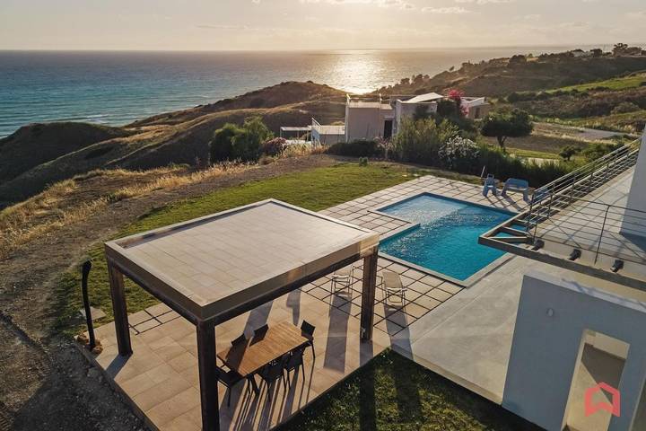 Villa per 7 persone, con Balcone e Idromassaggio nonché Terrazza e Giardino a Sciacca