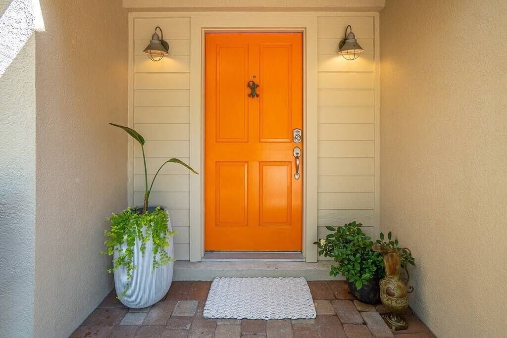 Joy Joy's Vilano Beach | 5-min walk to quiet beach in Vilano Beach, St. Johns County