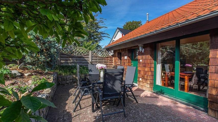Ferienhaus für 5 Personen, mit Terrasse und Garten in Prerow