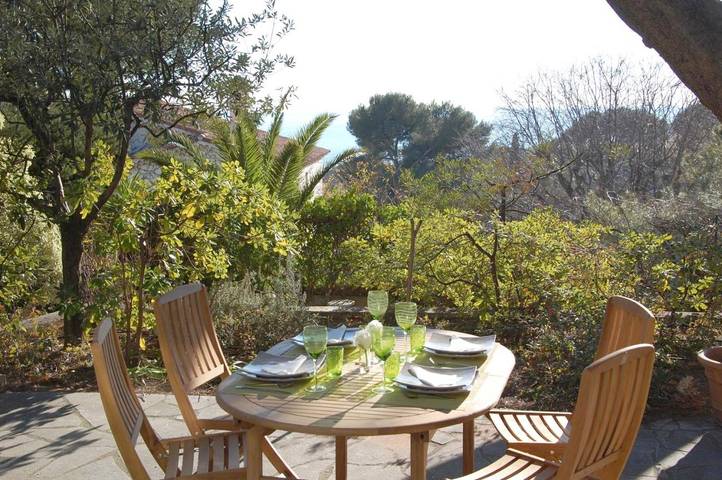Ferienwohnung für 4 Personen, mit Ausblick und Garten in Cassis - 4