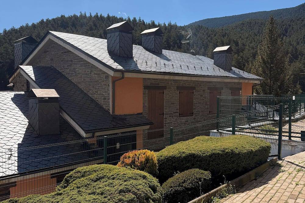 Entire apartment, 120 La Molina · Panoramic views 5 minutes from La Molina Ski Resort in La Molina, Alp