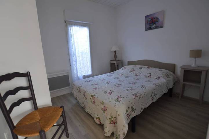 Location de vacances pour 6 personnes, avec terrasse et jardin dans Claouey - 2
