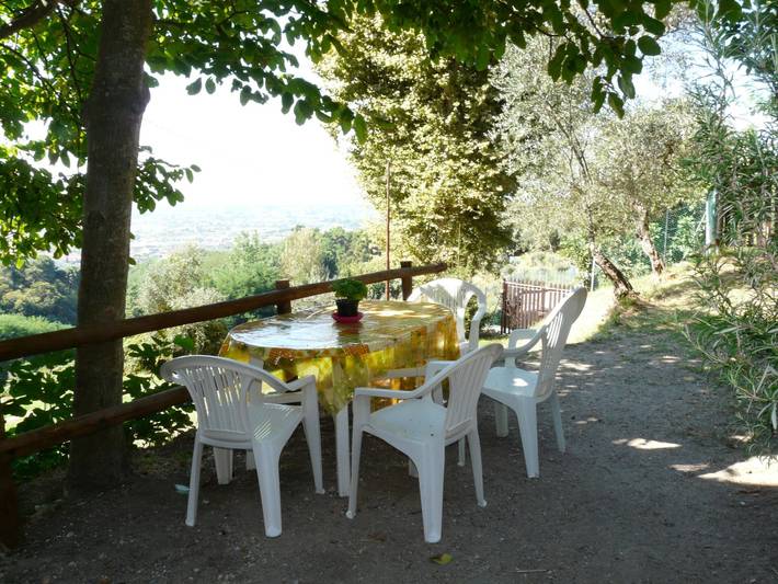 'Graceland' mit Garten und Terrasse in Camaiore, Italienische Riviera