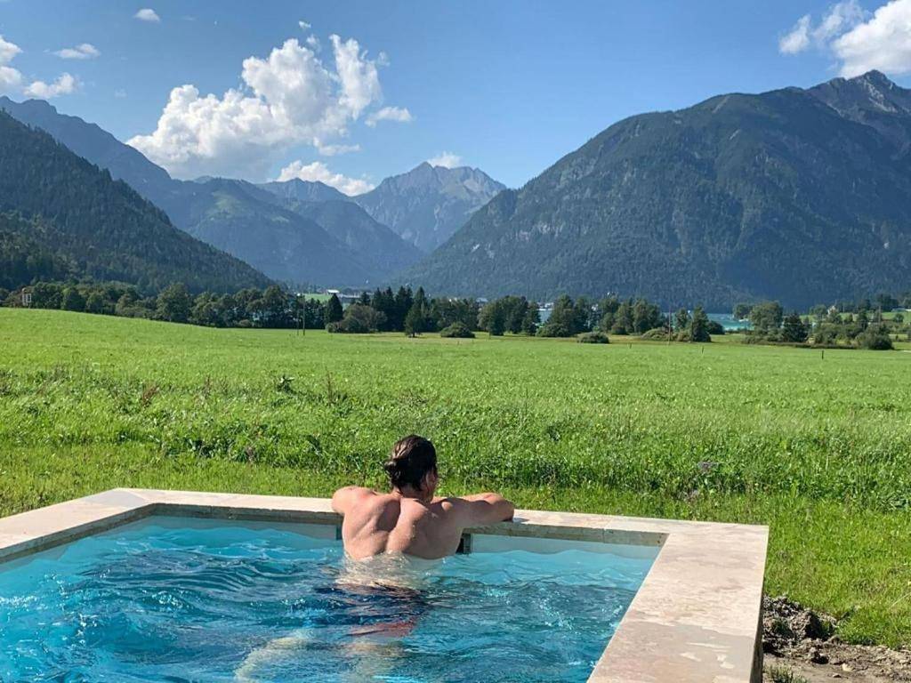 Modern Alpine Penthouse with Lake View in Maurach, Eben am Achensee