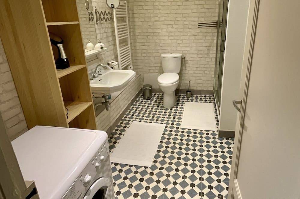 Appartement entier, Appartement F2 à Verdun, « La Scène du 66 » avec garage motos in Verdun (Municipalité), Verdun