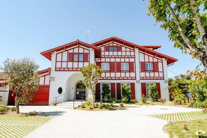 Hôtel pour 2 personnes, avec piscine ainsi que jardin et terrasse - 1
