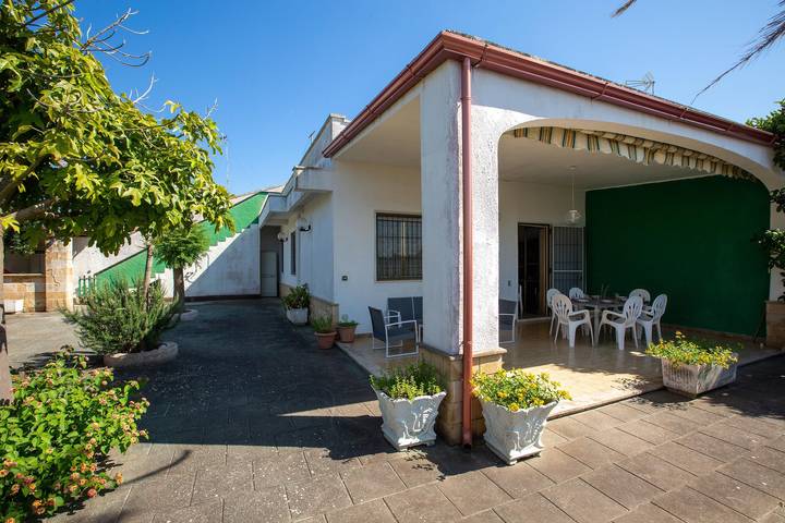 Casa vacanza per 6 persone in Torre Squillace