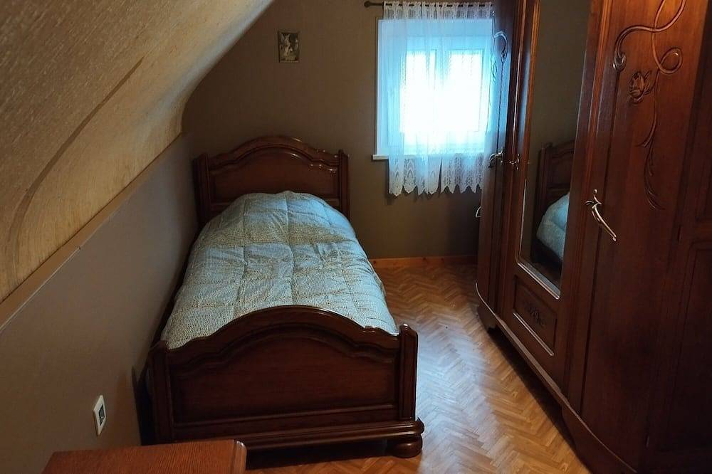Renovated farmhouse in the northern Vosges near Niederbronn les Bains. in Dambach, Alsacia del Norte