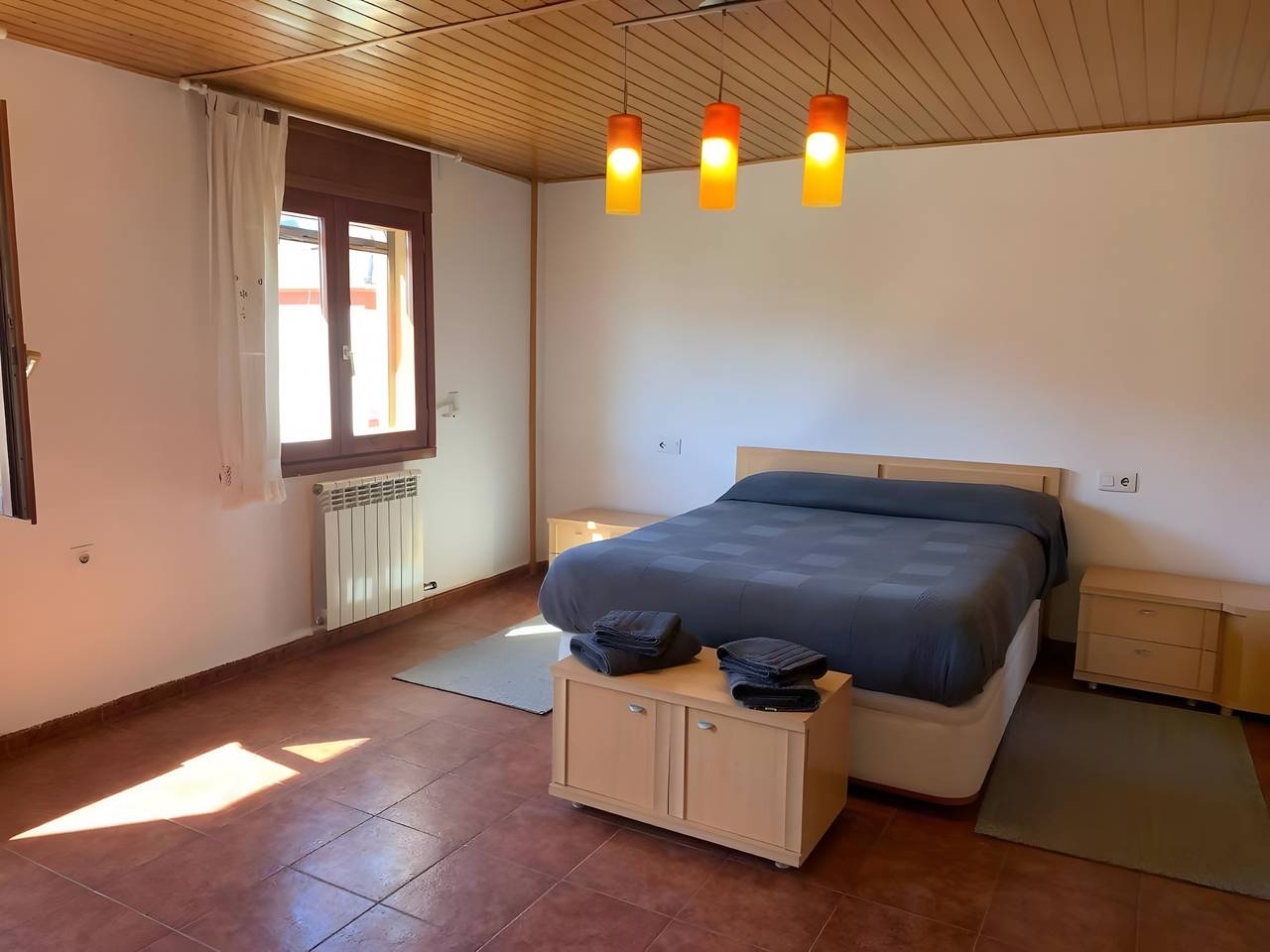 Apartamento entero, Apartamento 'La Galera Barrios Altos' con vistas a la montaña, terraza privada y Wi-Fi in Guadalaviar, Muela de San Juan