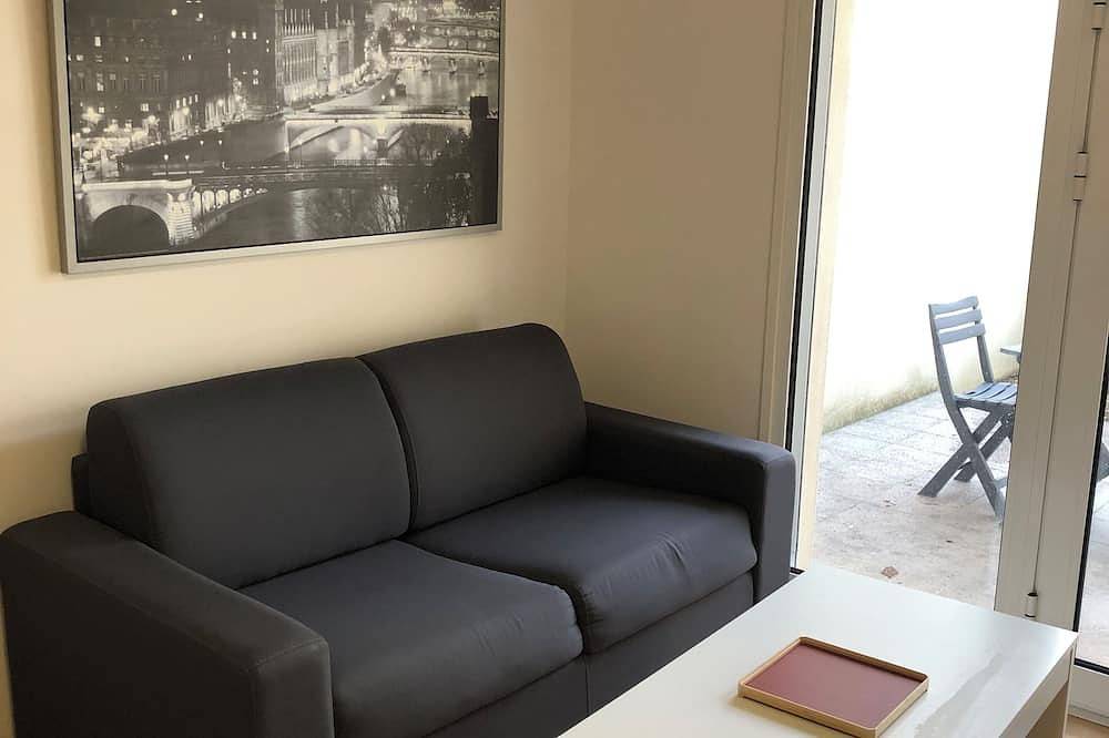 Apartamento entero, Nice and quiet Studio near Roissy, Chantilly and Asterix in Luzarches, Valle del Oise