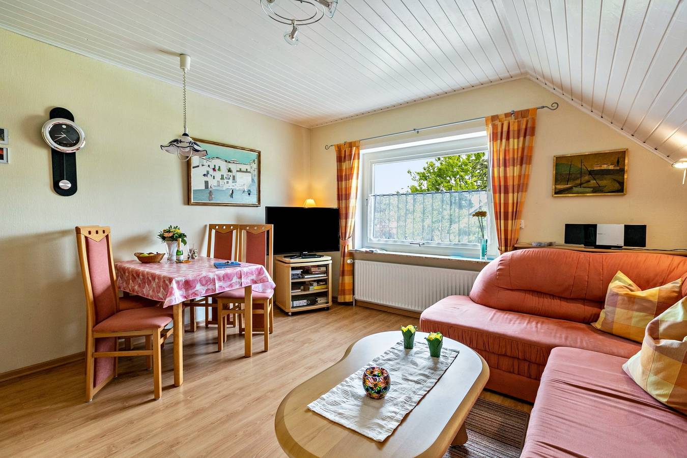 Ganze Wohnung, Ferienwohnung Sven" mit Gemeinschaftsgarten und Wi-Fi in Langenhorn, Grünes Binnenland