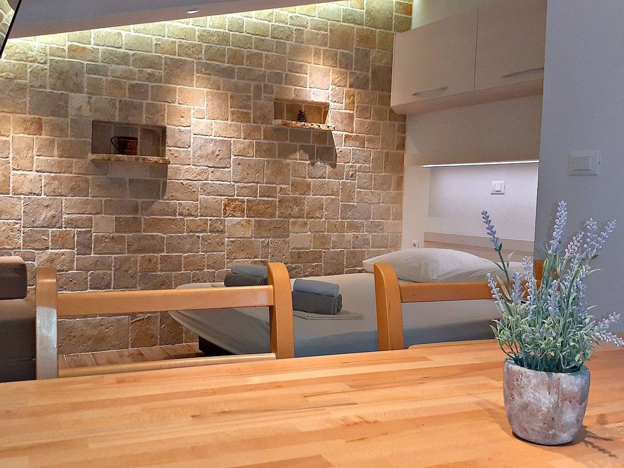 Hel leilighet, In Baška Voda in Baska Voda, Makarska Riviera