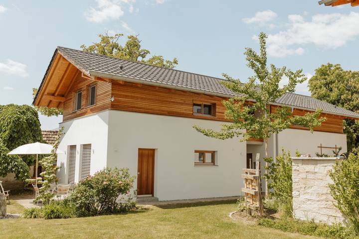 Ferienwohnung für 2 Personen, mit Terrasse und Garten sowie Seeblick in Gstadt am Chiemsee - 2