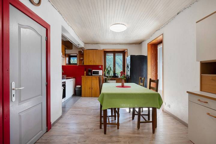 Hel lägenhet, Le Bochet Apartment – Mountain Retreat for 4 with Terrace, Parking, and Stunning Views in Montricher-Albanne, Saint-Jean-de-Maurienne region