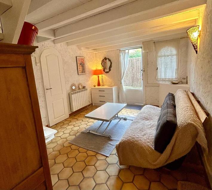 Location de vacances pour 4 personnes, avec Terrasse et Jardin ainsi que Piscine et Vue à Montesquieu-des-Albères - 3