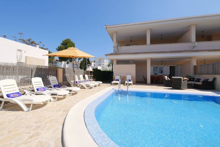 Villa für 8 Personen, mit Balkon und Garten sowie Seeblick in Playa de Muro - 2