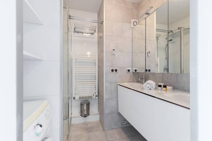 Apartamento entero, 52 Surcouf in Saint-Laurent-du-Var, Costa mediterránea (Francia)