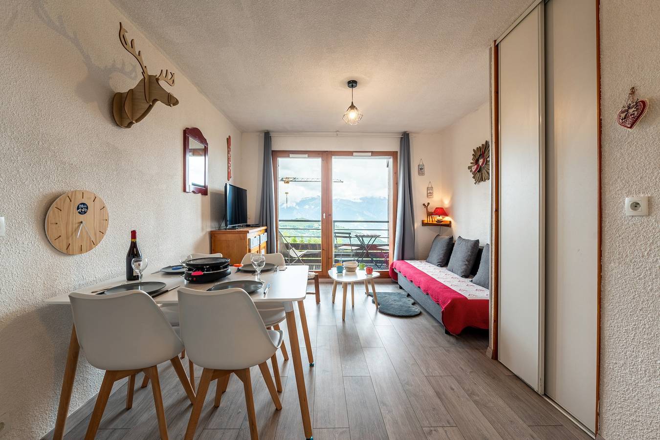 Ganze Wohnung, Le Nid des Marmottes - Appt proche station de ski in Le Corbier, Villarembert