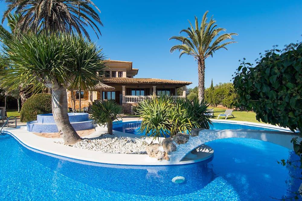 Finca con piscina privada y muy cerca de Cala Sanau. in Cala Mitjana, Felanitx