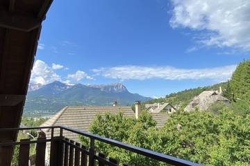 Gîte pour 6 personnes, avec balcon à Embrun