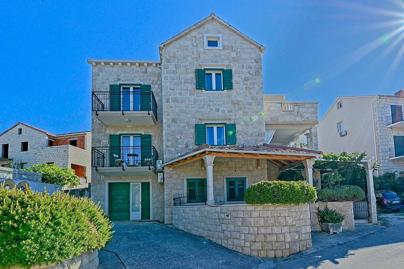 Ganze Wohnung, 1-Zimmer-Ferienwohnung mit Terrasse und Meerblick Postira, Brac A-2913-c in Postira, Brac