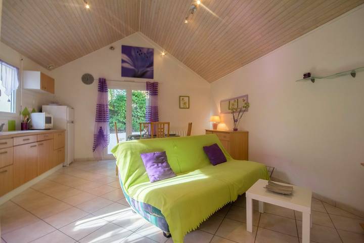 Gîte pour 2 personnes, avec Terrasse et Jardin à Landévant - 3