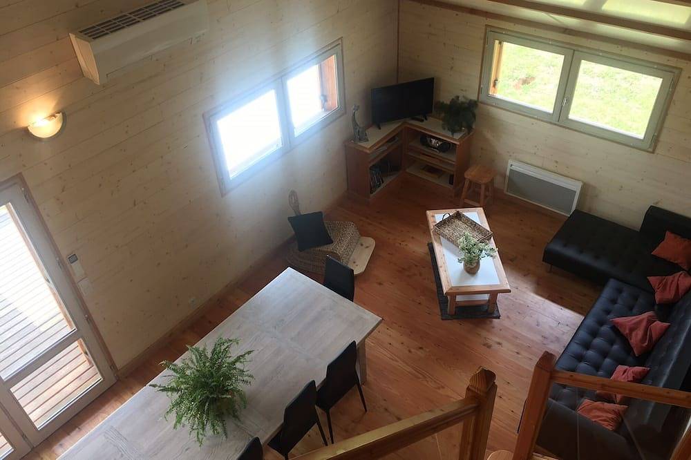 Chalet de caractère,2*, avec piscine 6  à 10 personnes . 3 nuits min.hors saison in Sainte-Eulalie-d'Ans, Périgord Blanc