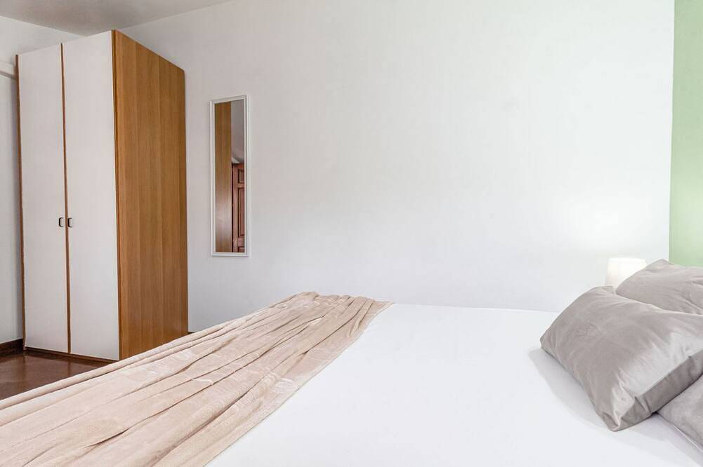 Appartamento intero, Roth Aparment - Elegante & Luminoso - Vicino al centro in Luna e Sole, Sassari