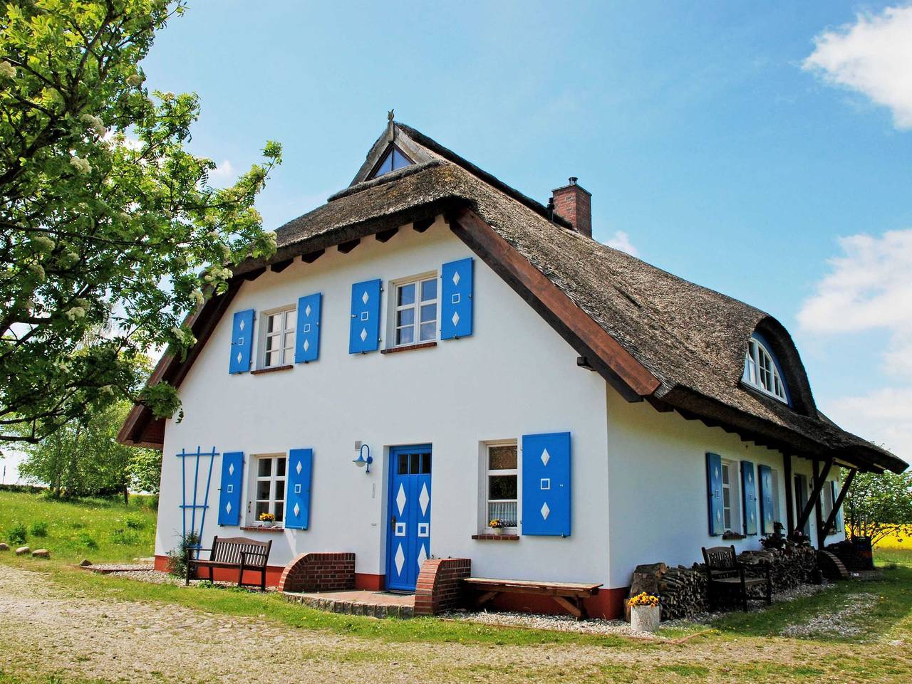 Ganze Ferienwohnung, Ferienwohnung unterm Reetdach Haus Sonnenwinkel - Ferienwohnung unterm Reetdach Haus Sonnenwinkel in Altensien, Sellin