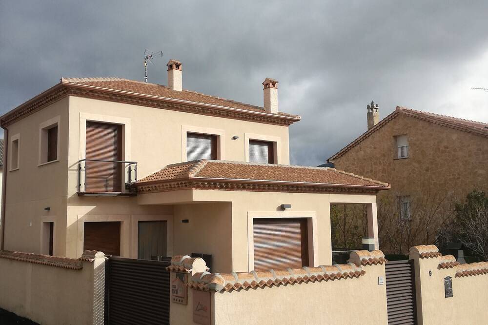Casa vacanza a Casla a partire da 176€ a notte