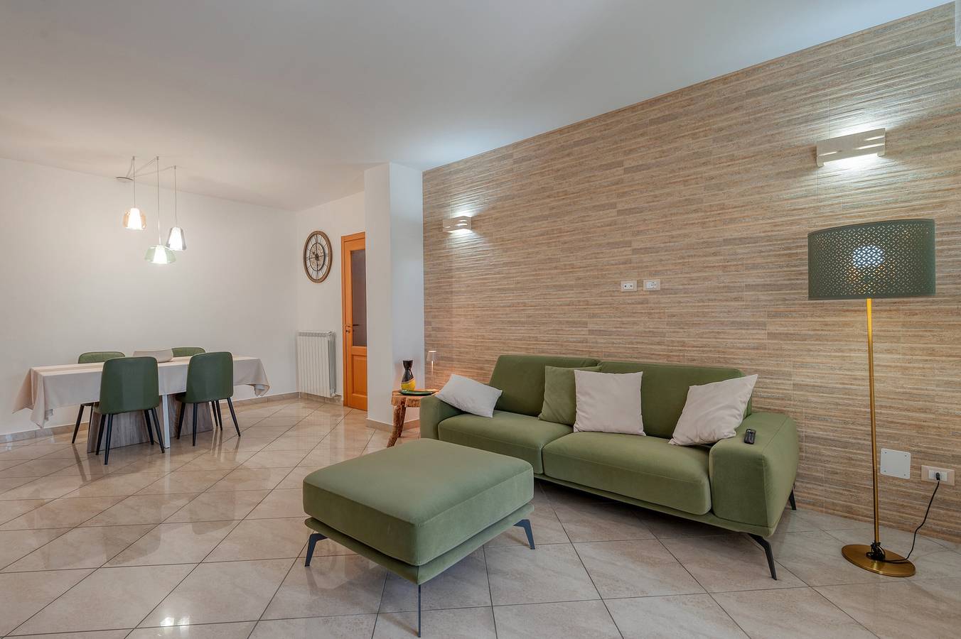 Apartamento entero, Apartamento 'Green' con balcón y aire acondicionado in Lecce, Provincia de Lecce