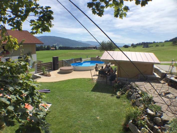 Ferienwohnung für 4 Personen, mit Ausblick und Pool sowie Terrasse, mit Haustier in Oberreute - 2