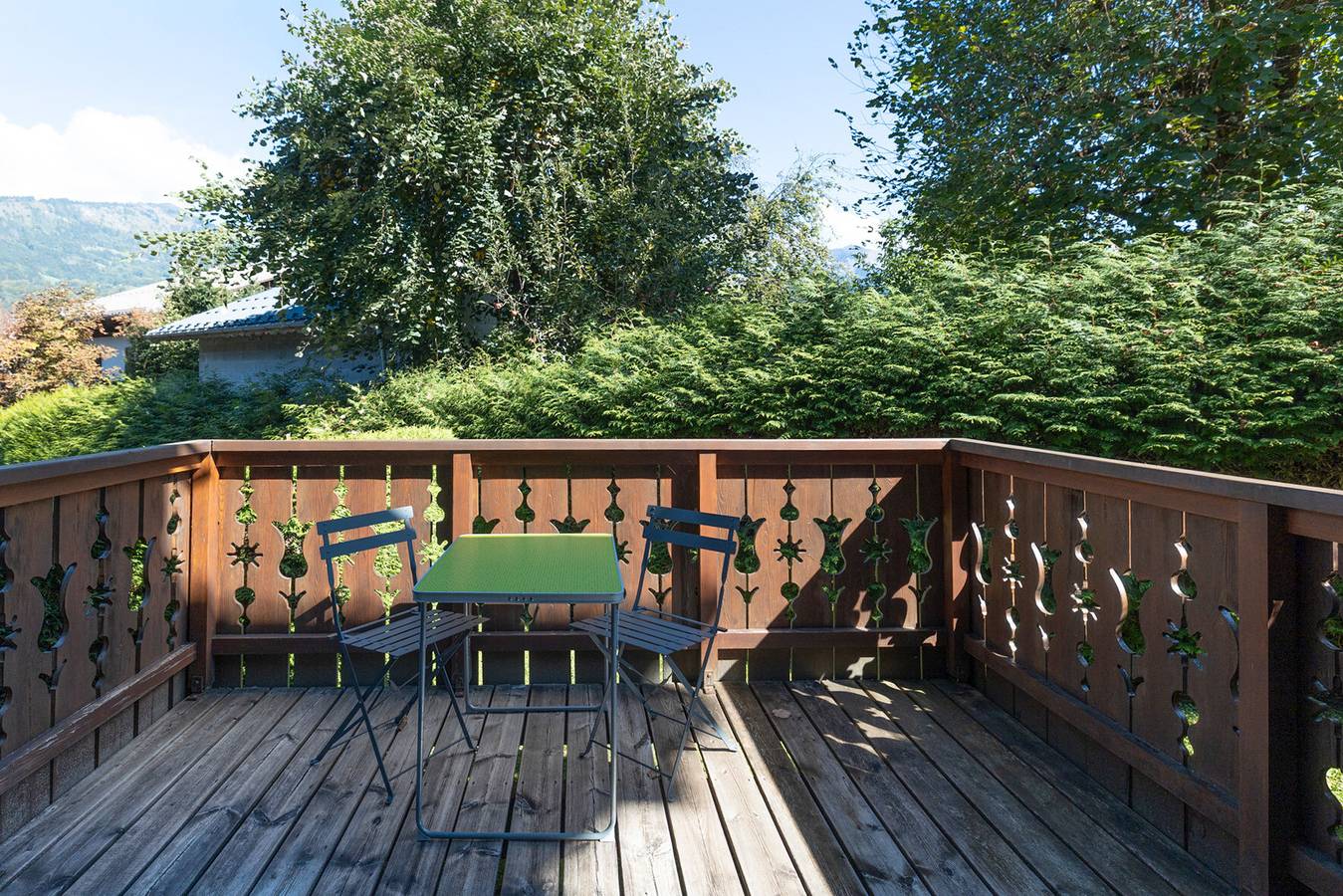 Entire apartment, Apartment 'L’Edelweiss Pied des Pistes' with Mountain View and Private Terrace in Station de Morillon, Grand Massif