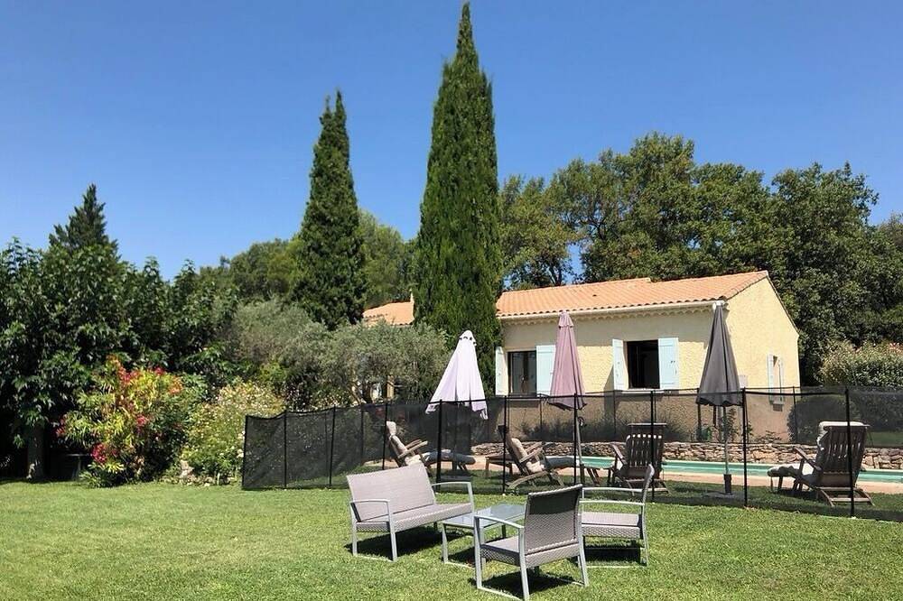 Villa avec piscine à St Didier in Saint-Didier, Parc naturel régional du Mont-Ventoux